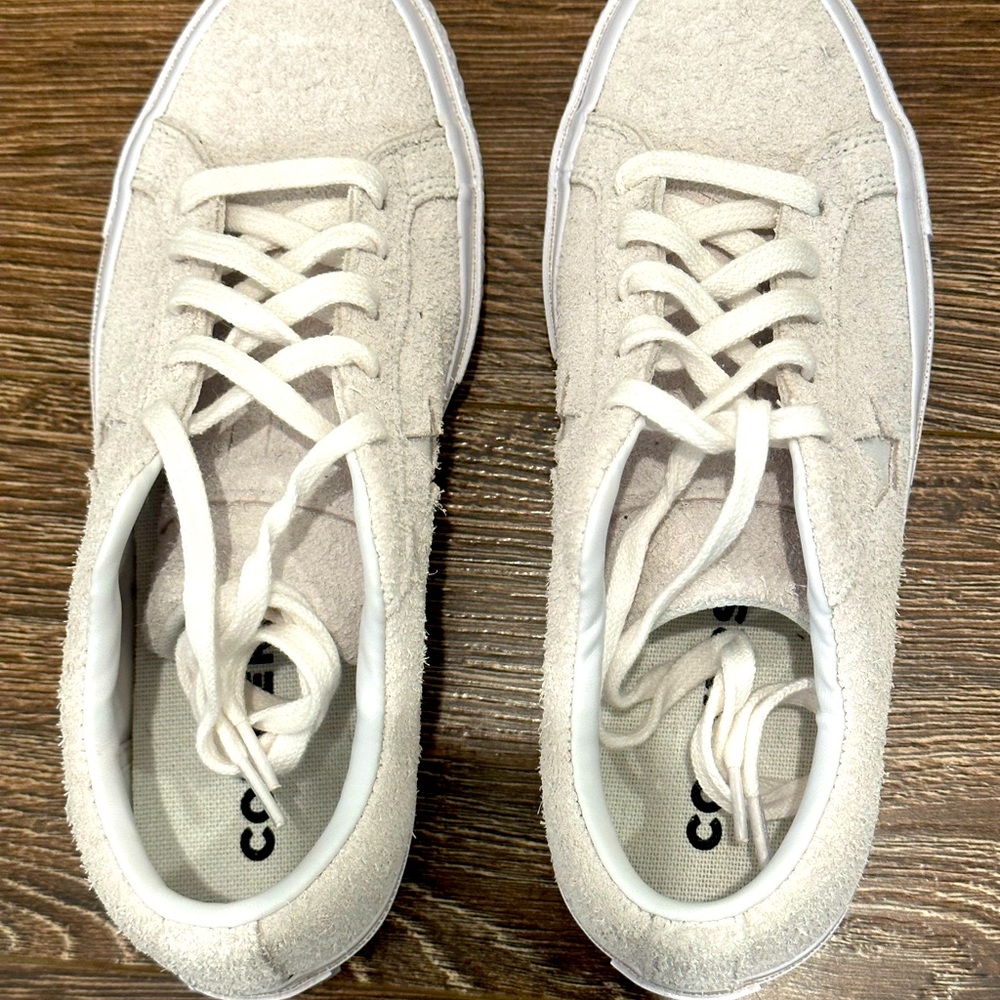 Converse Suede One Star size 6